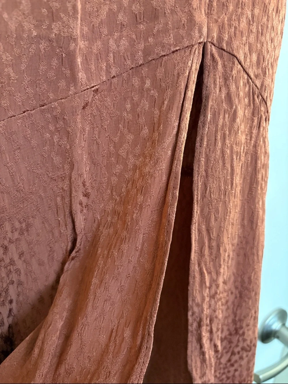 Madewell Flounce-Hem Midi Skirt in size 00